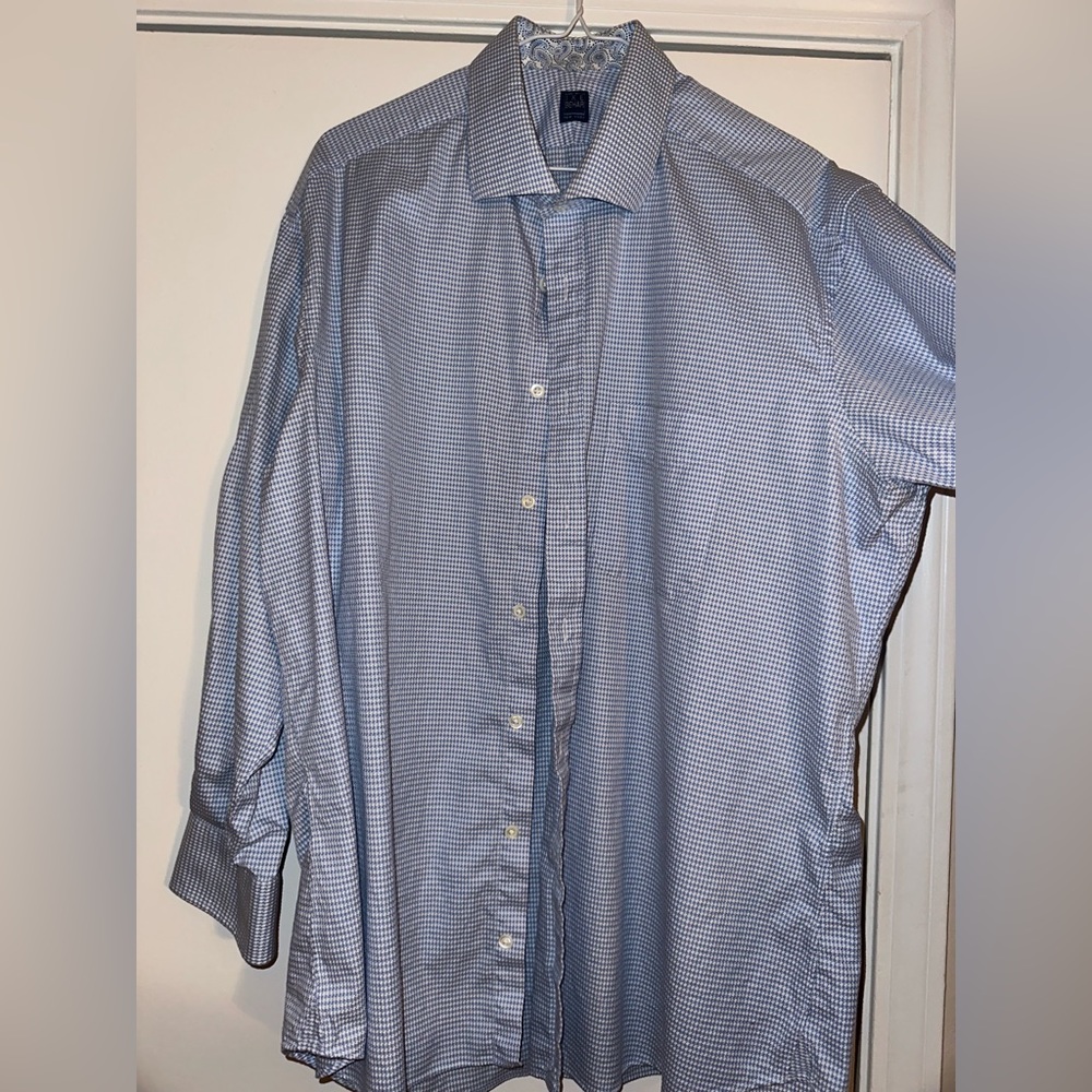 IKE BEHAR 17 1/2 R Button down Shirt. Blue houndstooth, paisley collar and cuff.